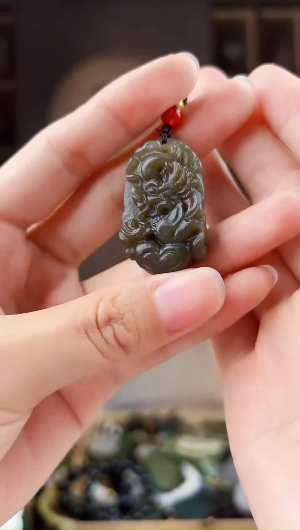 颈饰未镶嵌和田玉拍一发一，多样性发货