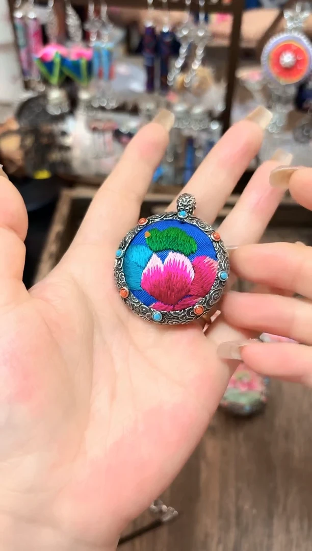 织绣云织谣民族风精美饰品   123