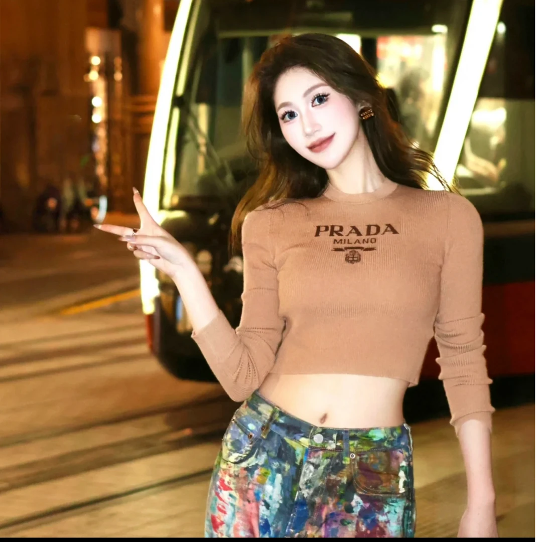 未使用 Prada/普拉达 字母提花短款针织长袖 驼色/40