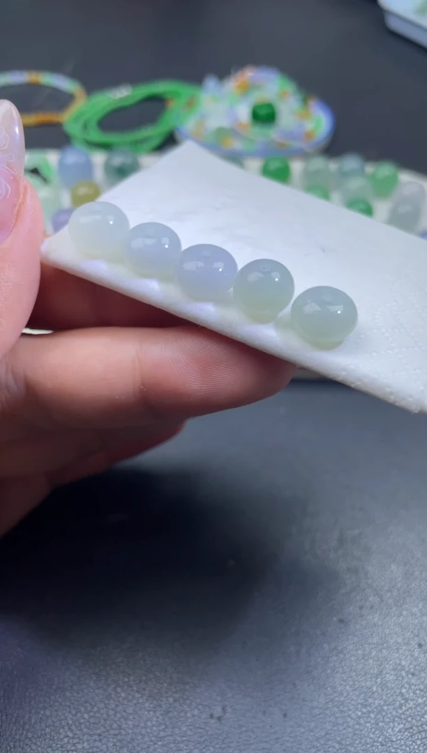 【闪购商品】翡翠颈饰未镶嵌BBBBB156