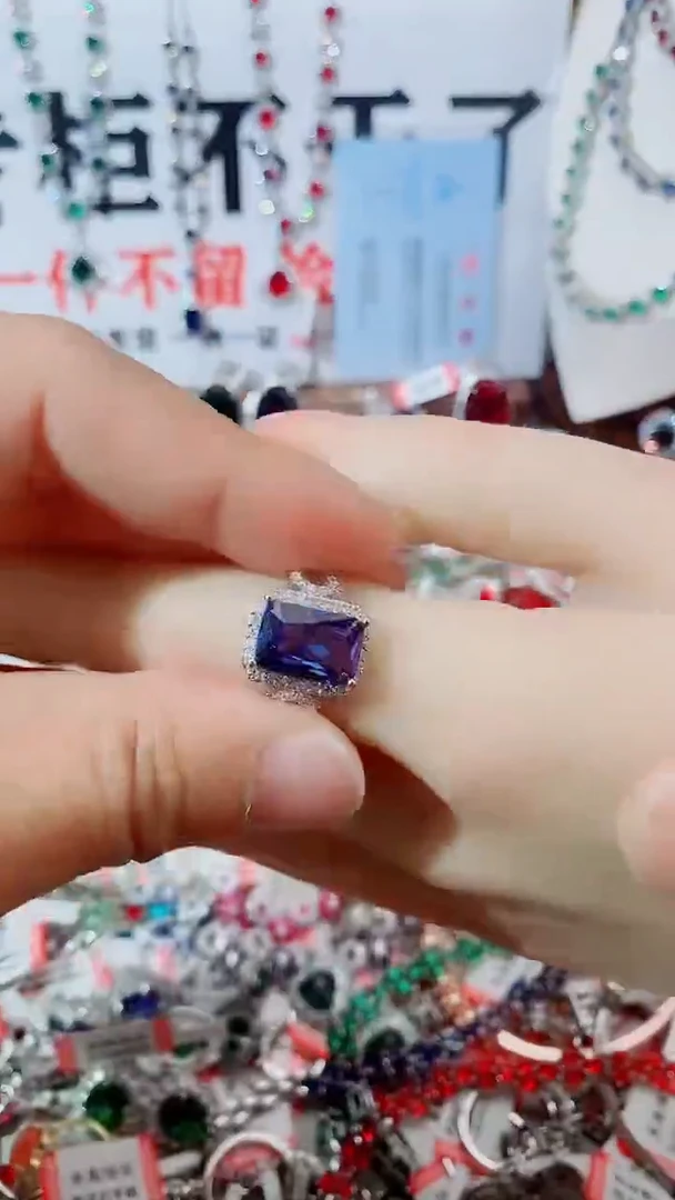 戒指蓝宝石未镶嵌