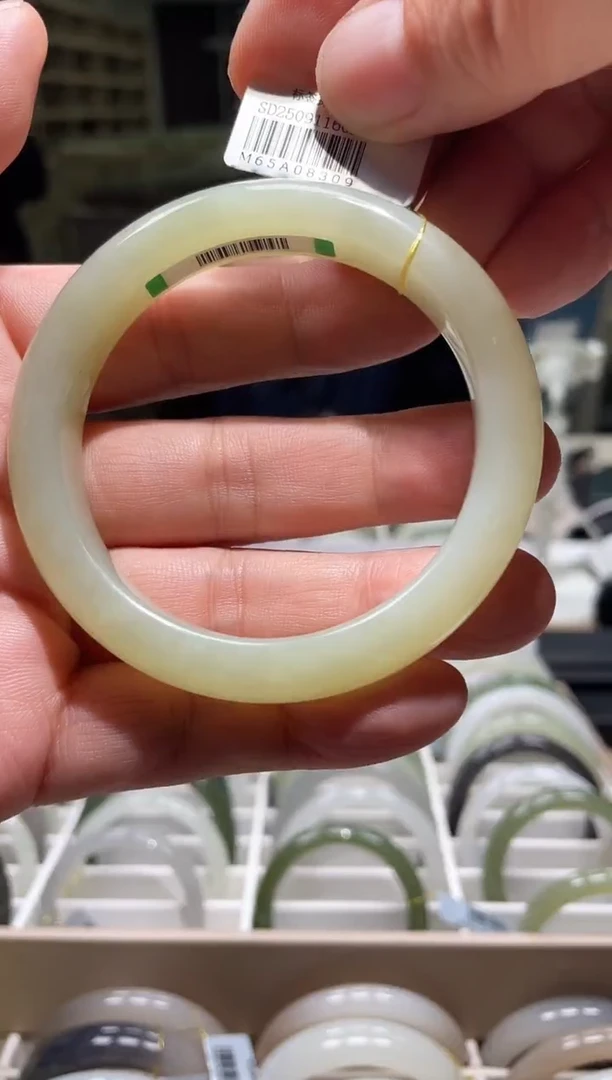 未镶嵌手镯和田玉59-60圈口 8309