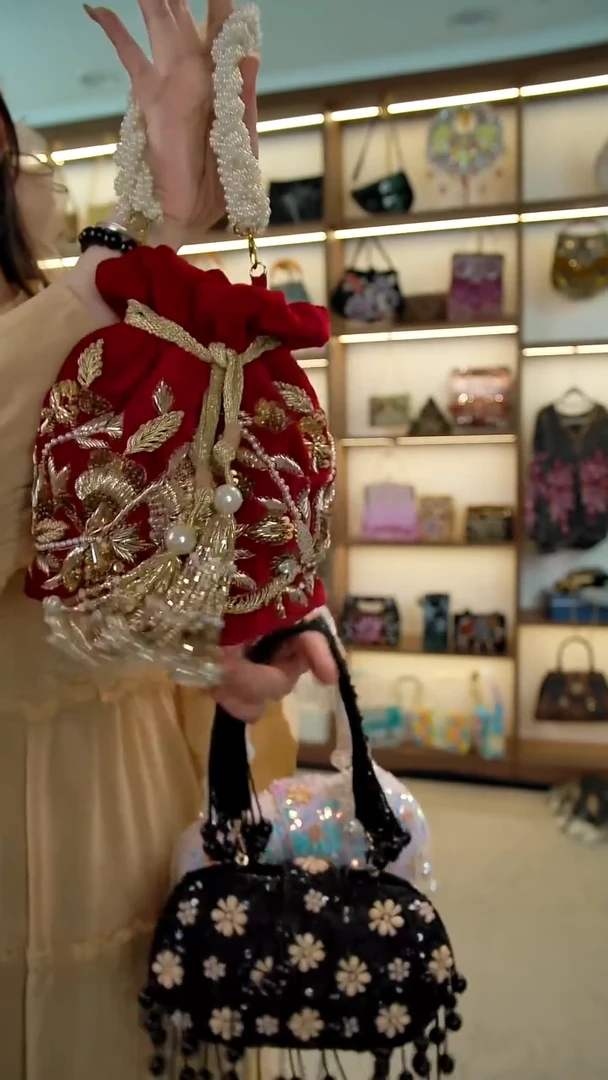 织物41百格汇手工串珠包