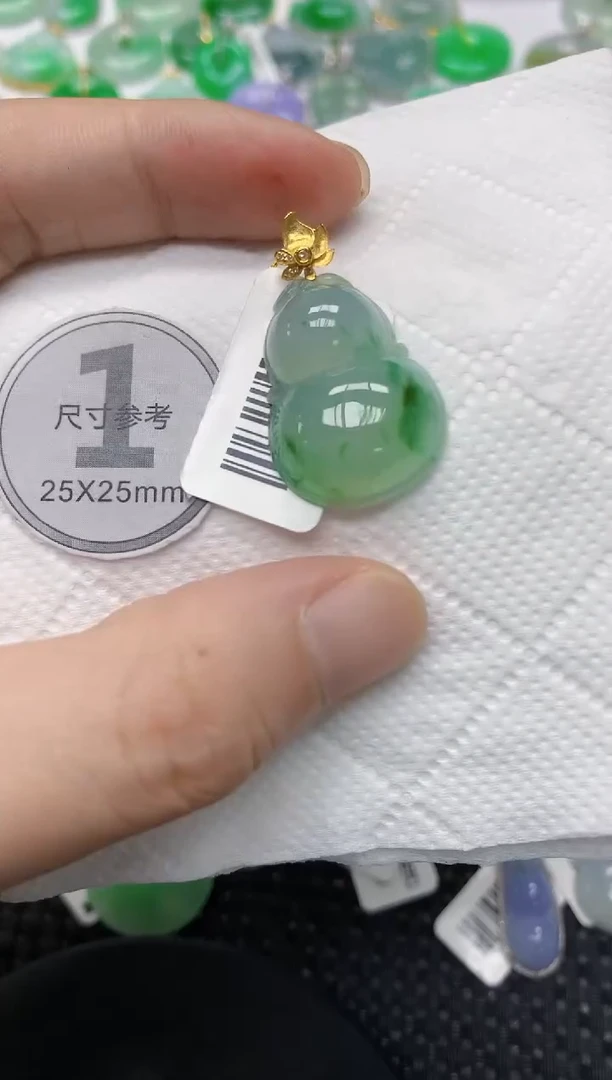 翡翠18K金镶嵌颈饰111111111