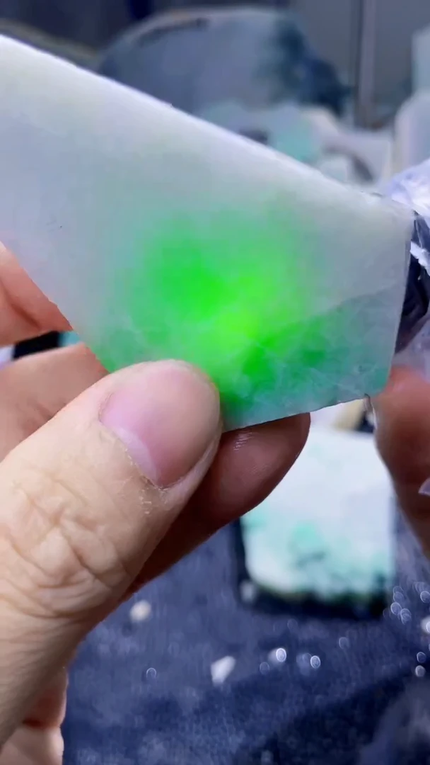 裸石翡翠天然A货翡翠板料