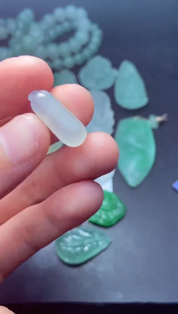 未镶嵌定制翡翠a货翡翠