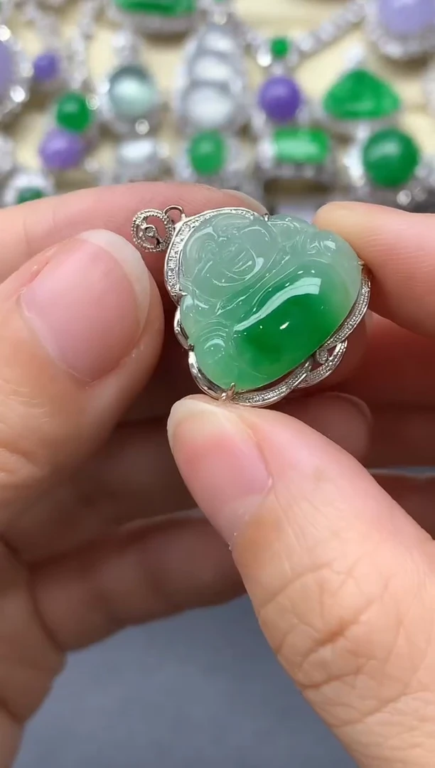 颈饰18K金镶嵌翡翠474-中国好珍宝