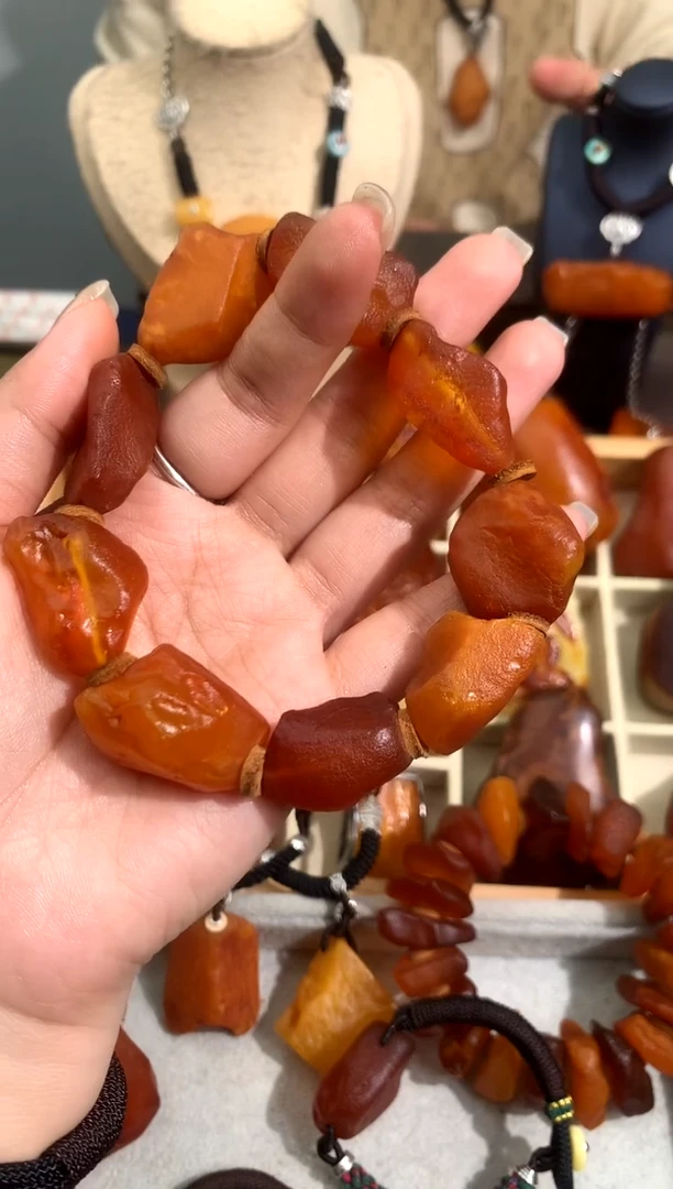 【闪购商品】蜜蜡裸石未镶嵌似玉