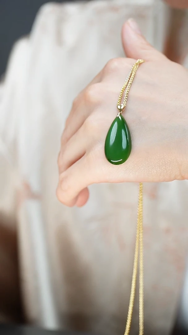 吊坠(赠链)18K金镶嵌和田玉1