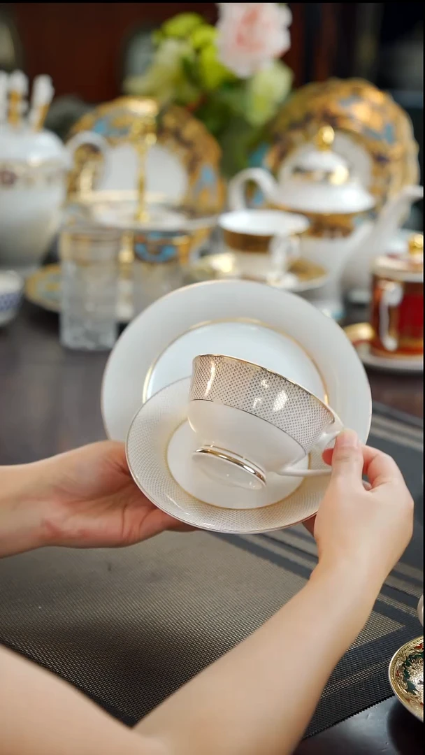 瓷片7.5一个点心盘+杯碟1套
