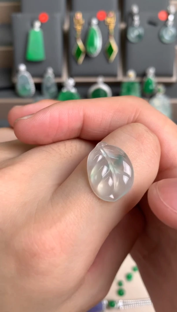 未镶嵌定制翡翠裸玉