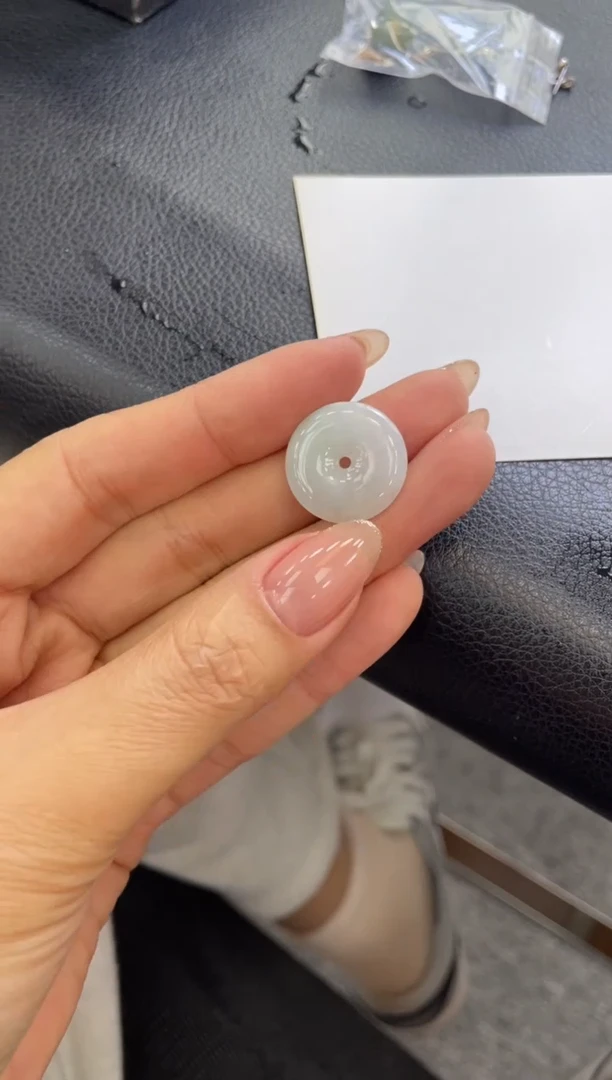 【闪购商品】翡翠吊坠(不含链)未镶嵌平安扣 配绳