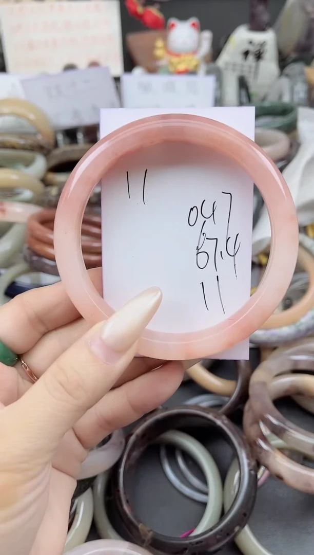 未镶嵌手镯石英质玉047