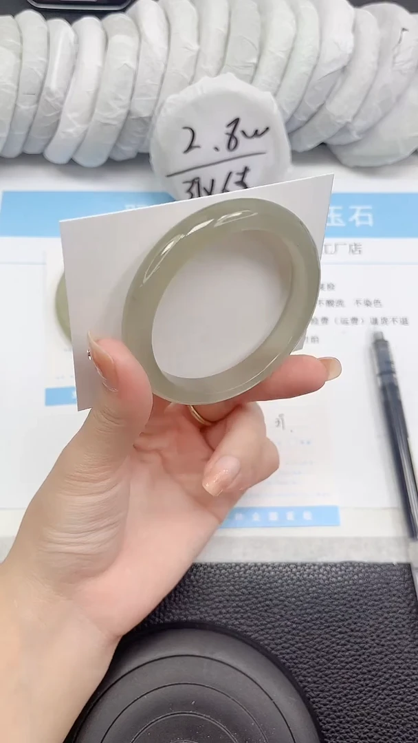 未镶嵌手镯石英质玉176-57