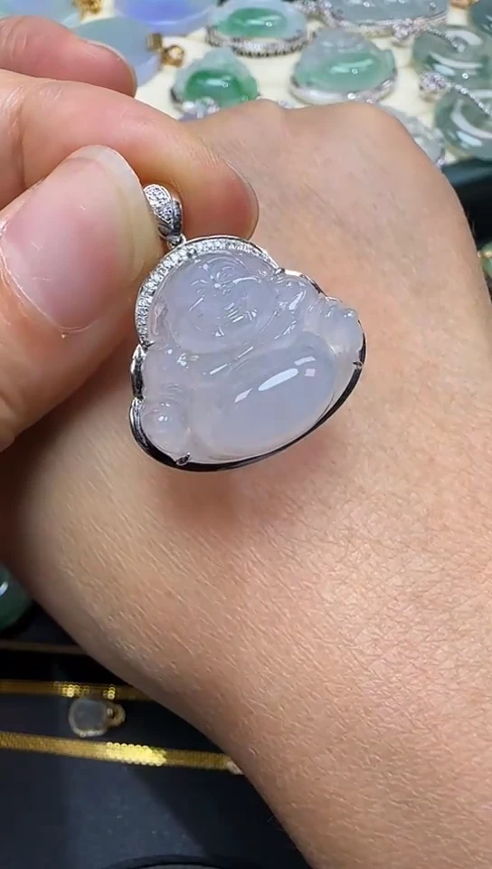 颈饰18K金镶嵌翡翠佛公
