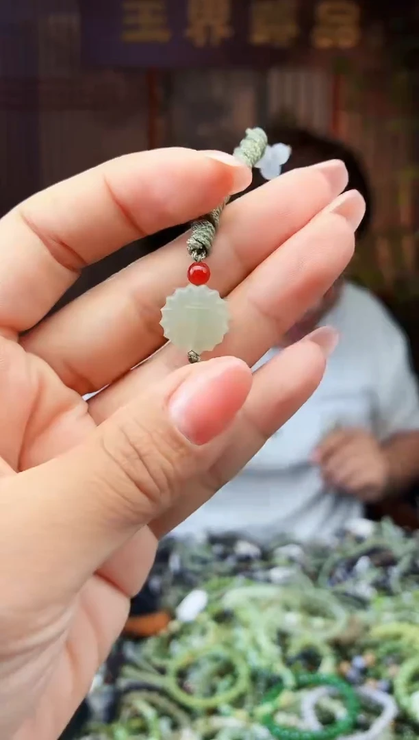 和田玉未镶嵌挂件拍一发一多样性发货