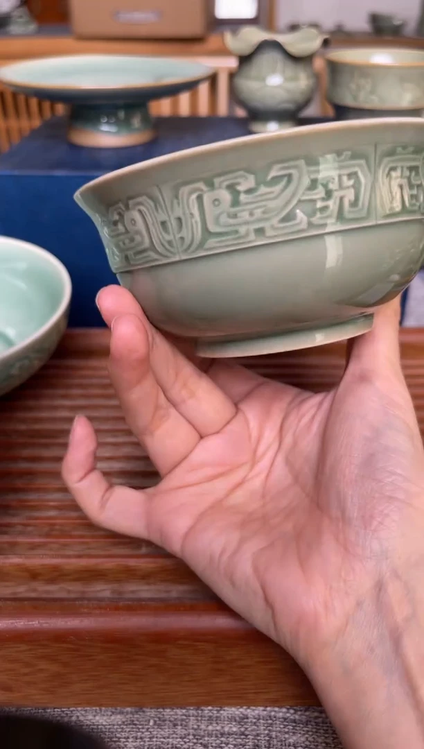 瓷器4.7英寸青铜小碗 微瑕