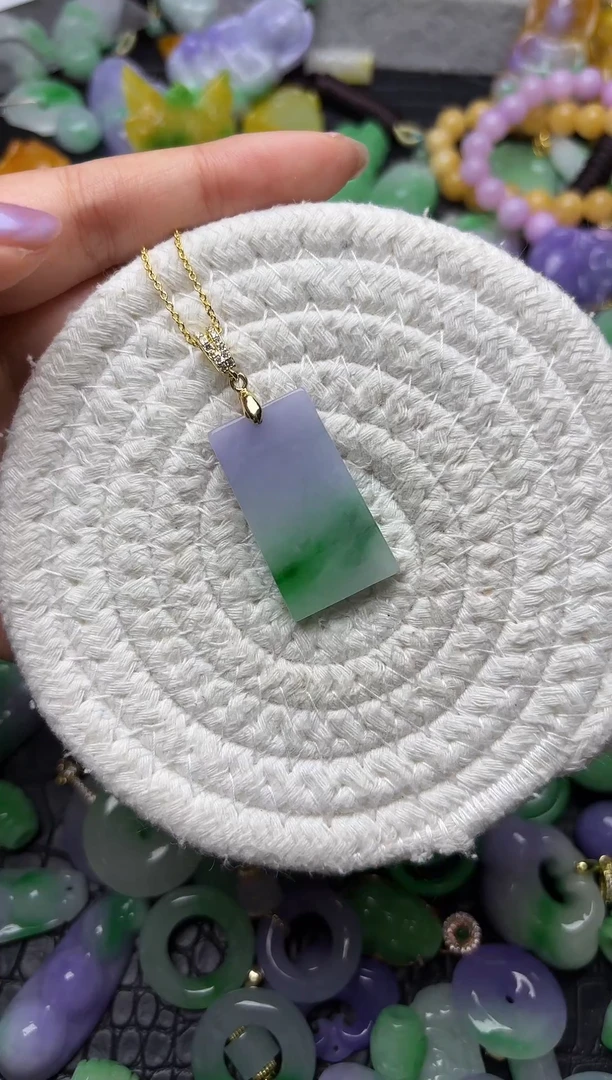 颈饰未镶嵌翡翠缅甸翡翠吊坠