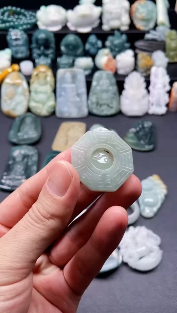 颈饰未镶嵌翡翠12  天然翡翠a货  八卦