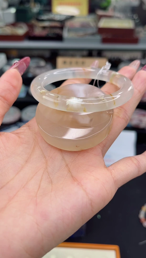 【闪购商品】石英质玉手镯未镶嵌53口（赠品镯心）36658