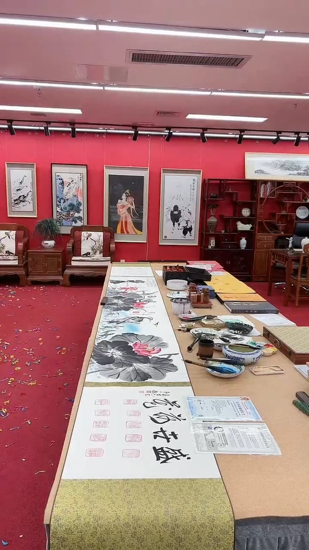 国画盛世荷花合作手卷