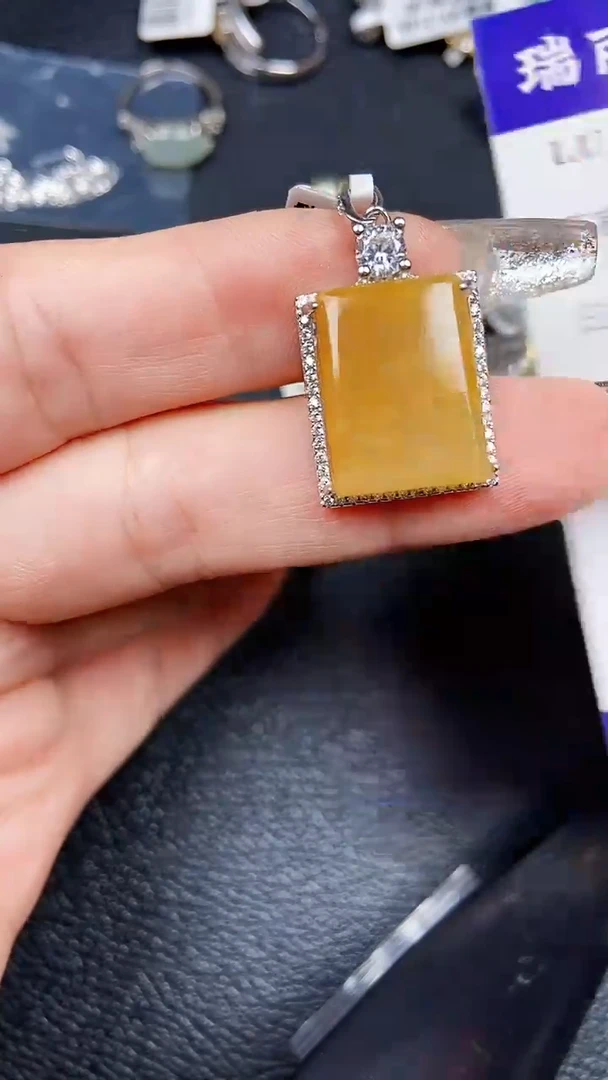 颈饰银S925镶嵌翡翠8000