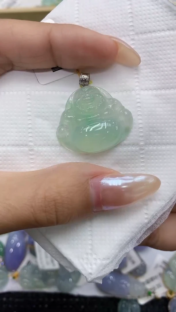 翡翠18K金镶嵌颈饰111111111111