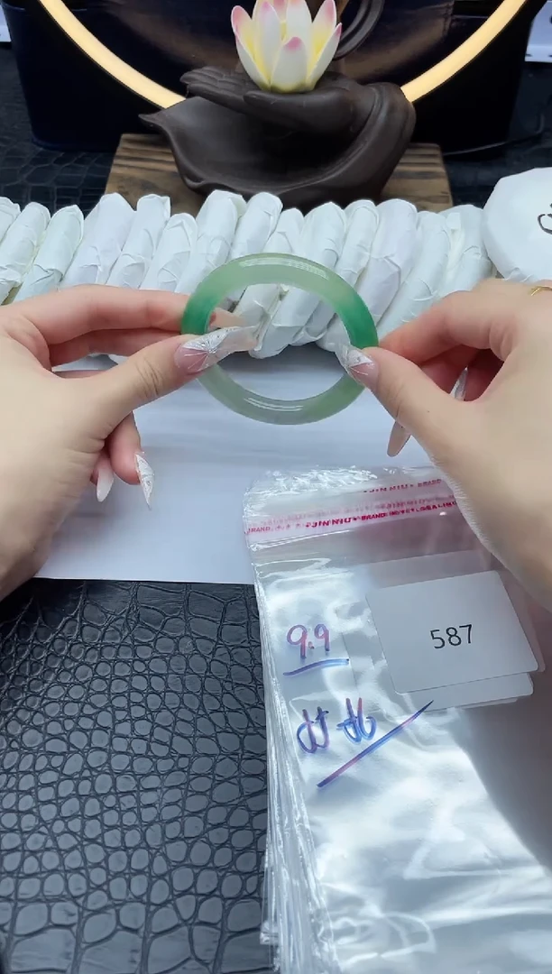 未镶嵌手镯翡翠一物一图翡翠587