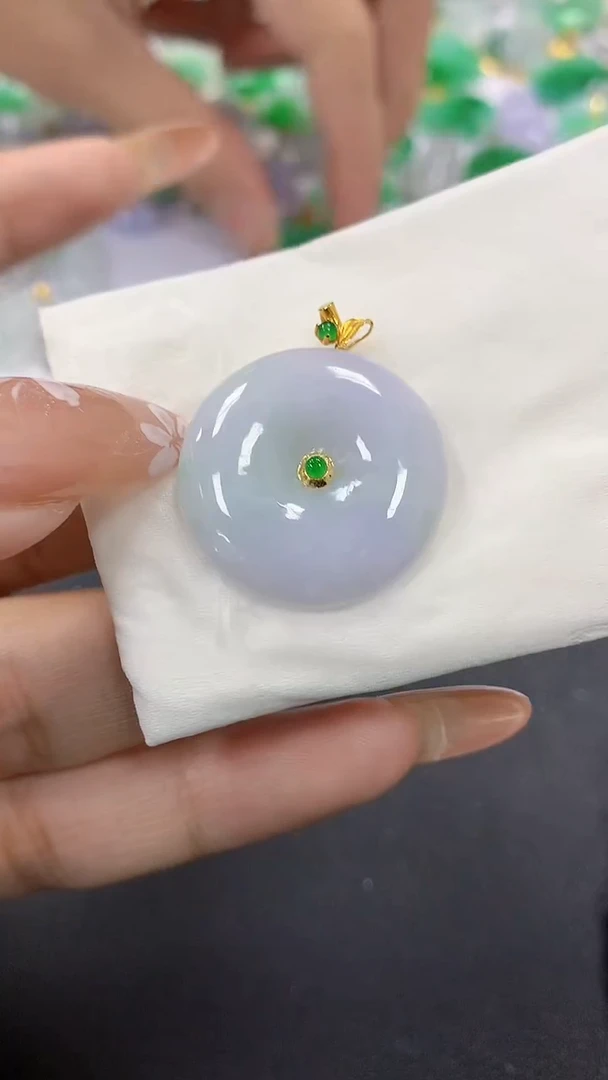 颈饰18K金镶嵌翡翠a货假一赔三支持复检百元上9元证书费自理