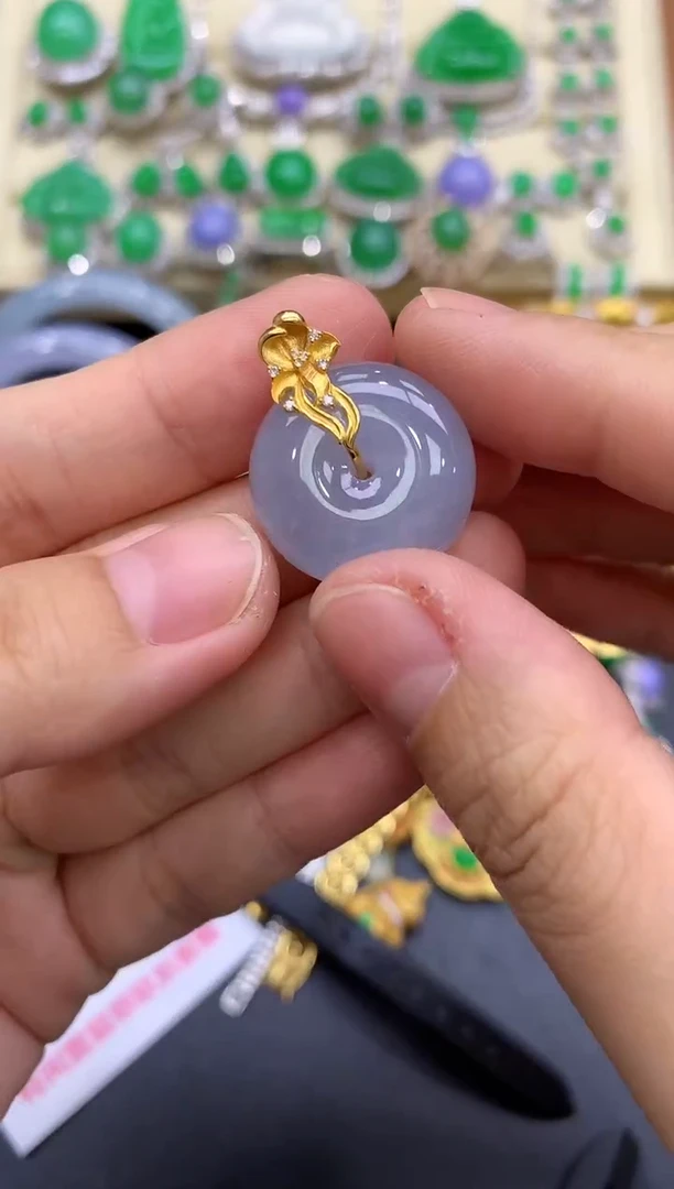 颈饰18K金镶嵌翡翠211-中国好珍宝