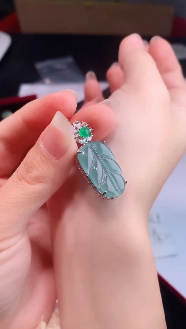 颈饰未镶嵌翡翠0芹0翡翠珠宝758