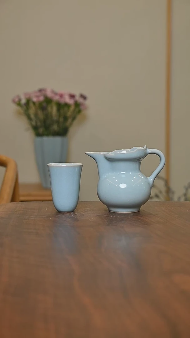 僧帽公道+闻香杯 天青 微瑕 朱家汝窑款