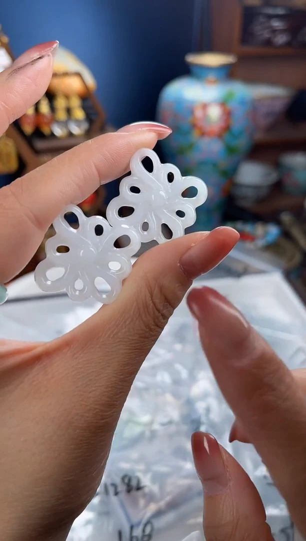 未镶嵌挂件翡翠摇**丁,121208