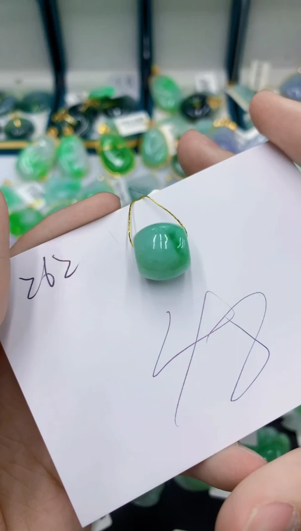 翡翠未镶嵌颈饰111111