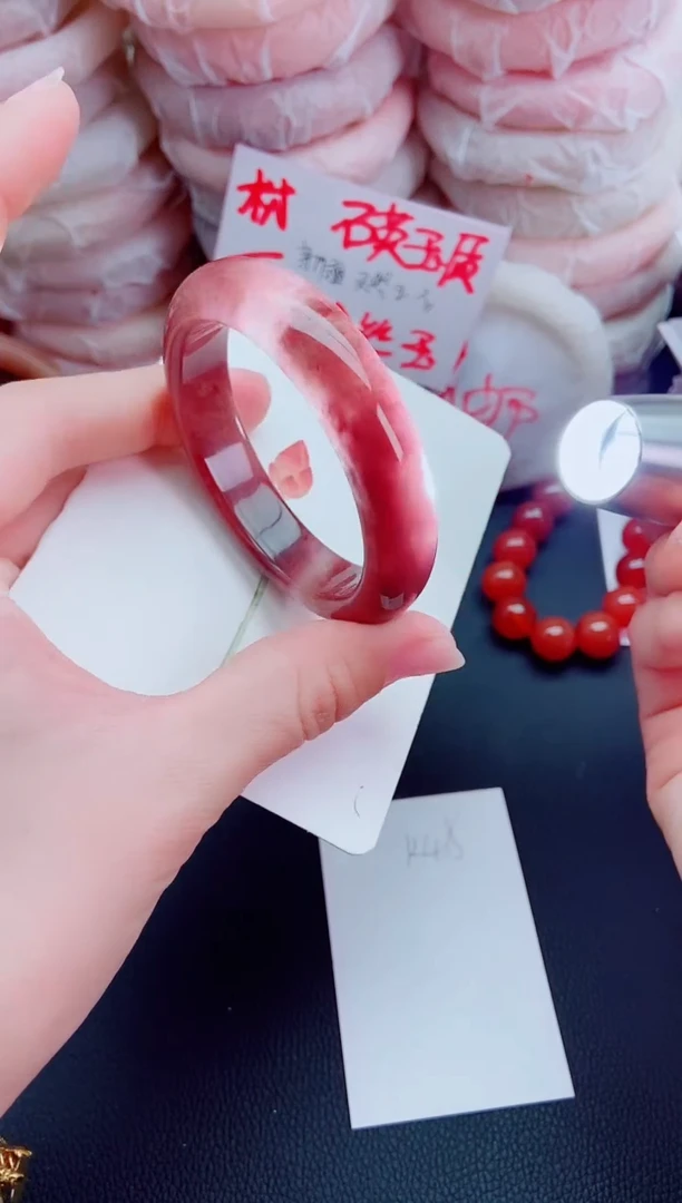 【闪购商品】石英质玉手镯未镶嵌k48-53-54