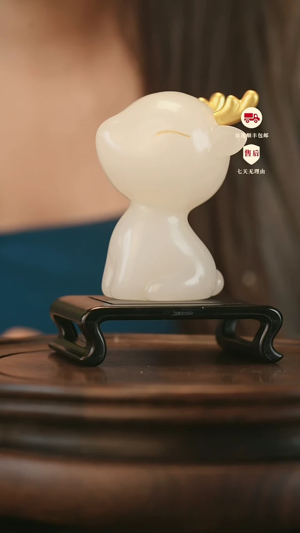 云南石荔枝白雕刻：平安福鹿