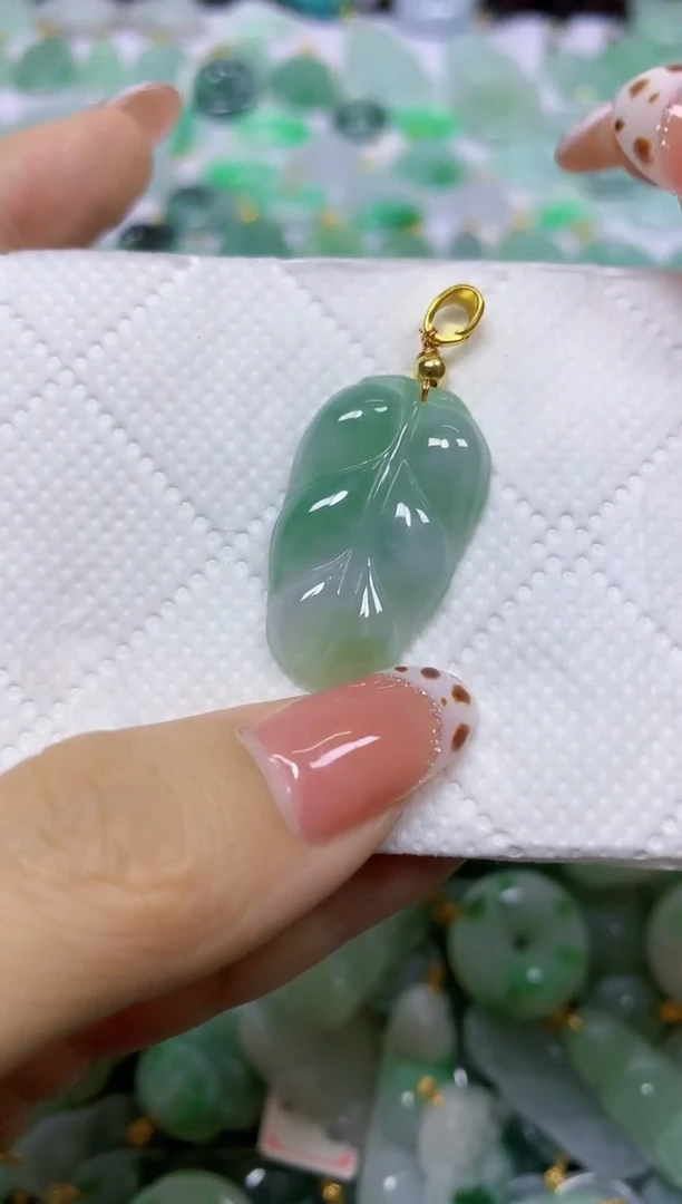 颈饰未镶嵌翡翠天然翡翠A货