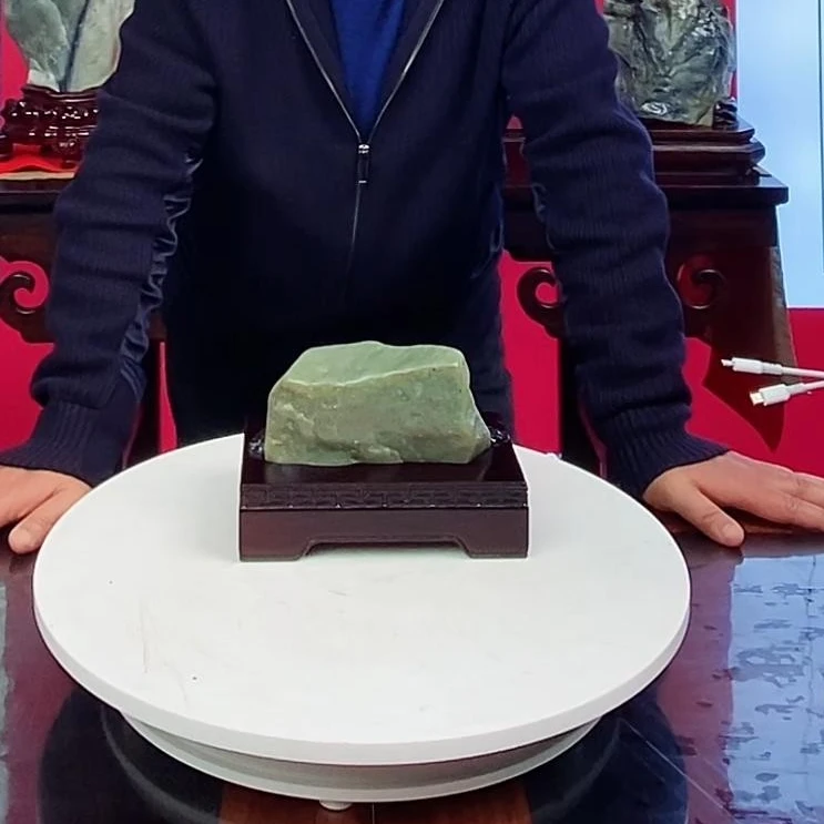 新疆玉料原石带底座发一件编号929