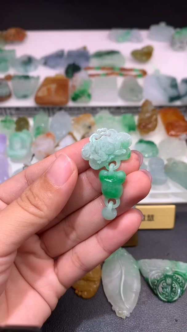 定制翡翠未镶嵌你**夏