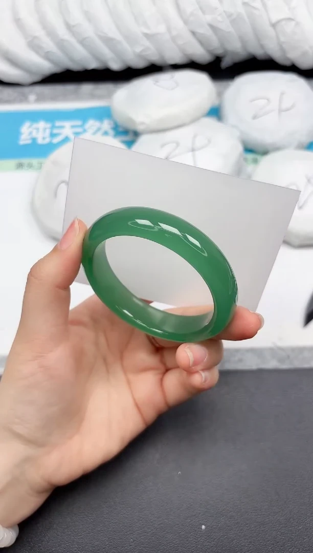 未镶嵌手镯石英质玉255-53.7