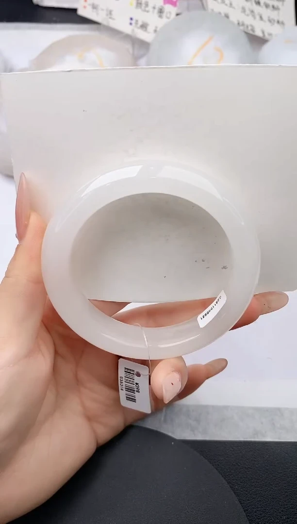 未镶嵌手镯石英质玉w17-HHB60+