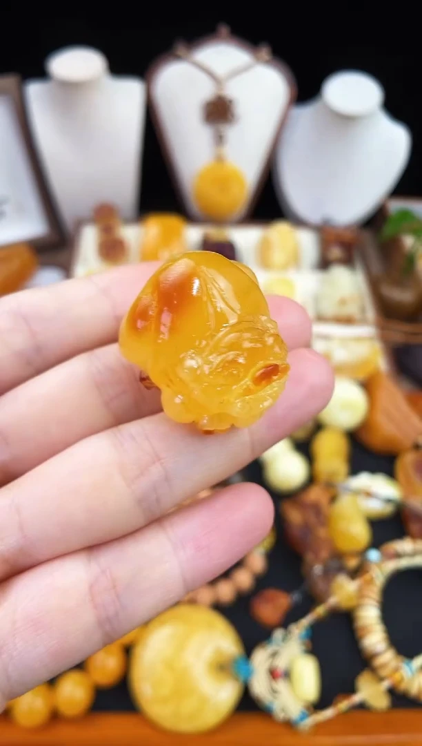 琥珀未镶嵌珠宝奇石柒月