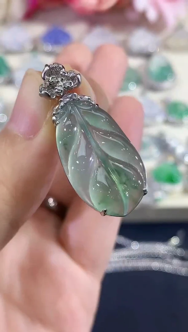 吊坠(不含链)18K金镶嵌翡翠B123