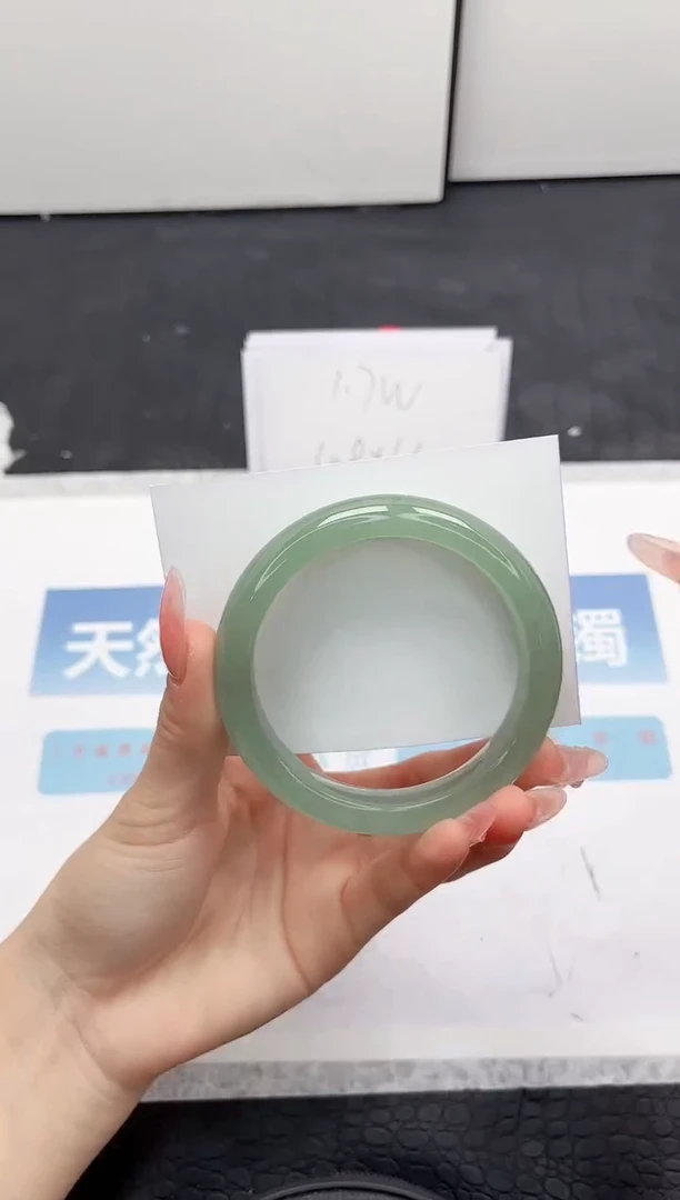 【闪购商品】石英质玉手镯未镶嵌219-58