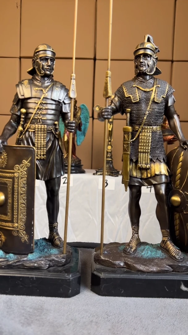 精铜材质精美雕塑