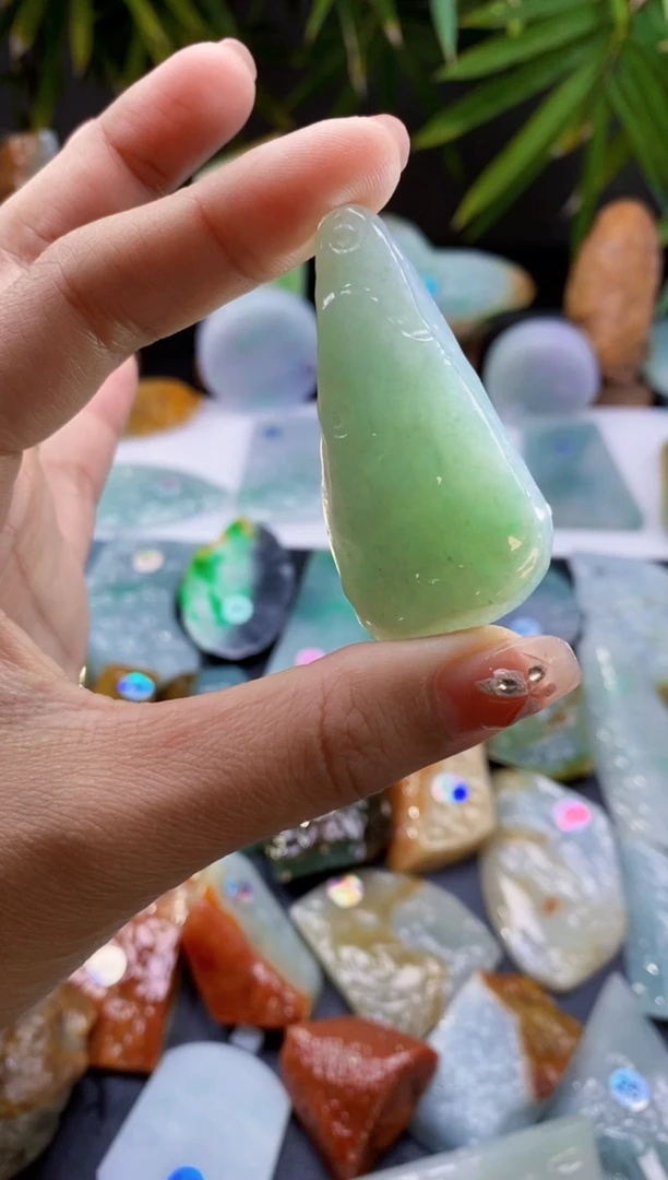 【闪购商品】定制翡翠未镶嵌翡翠