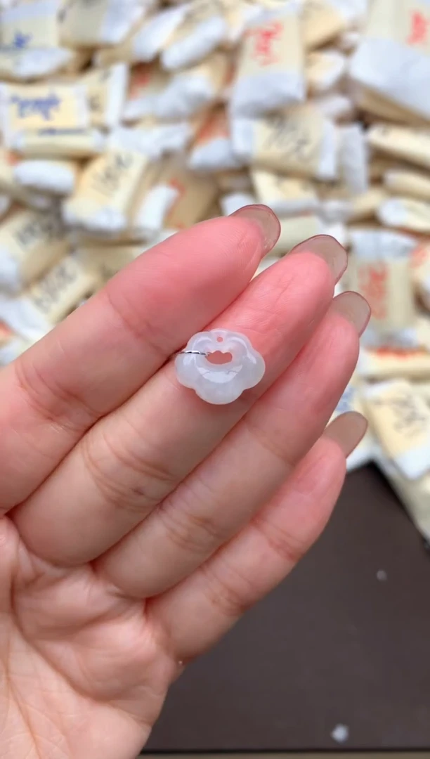 【闪购商品】翡翠挂件未镶嵌一万能扣