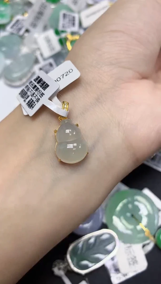 颈饰未镶嵌翡翠天然缅甸翡翠A货多样性发一件