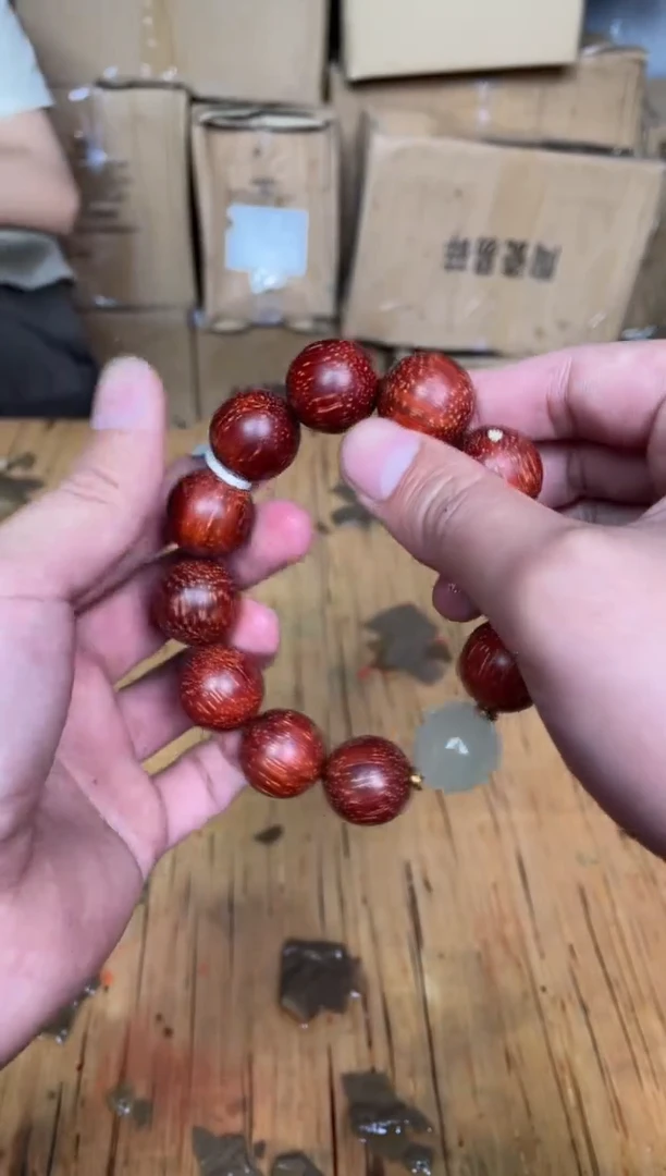 木质非金属捧月文创福利闪购商品无礼盒