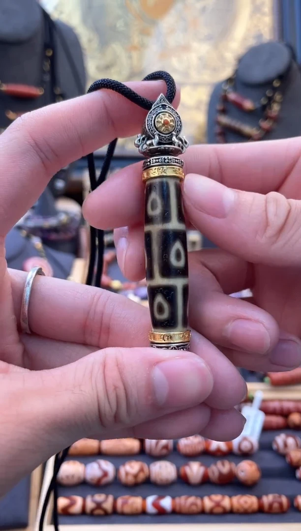 玛瑙/玉髓颈饰银S925镶嵌上肯佛心九眼吊坠